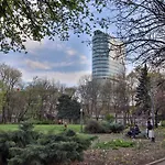 Oak - Piata Victoriei Bucarest