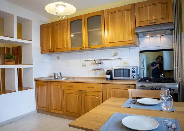 Oak - Piata Victoriei