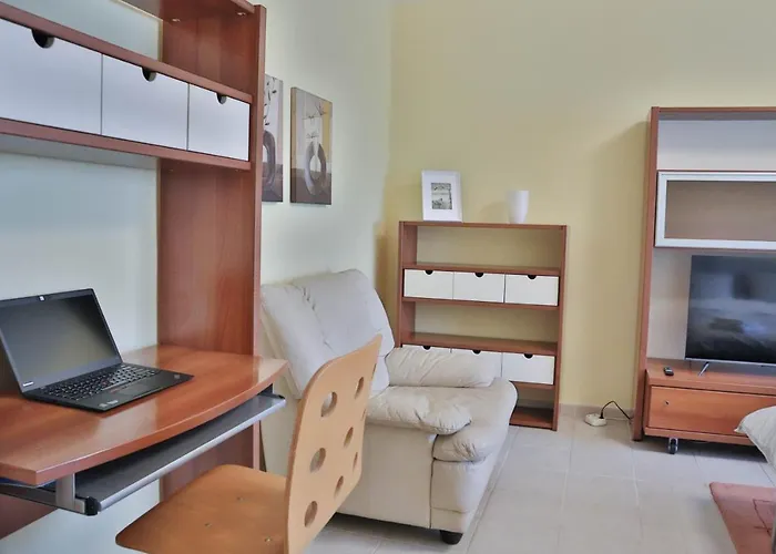 Oak - Piata Victoriei