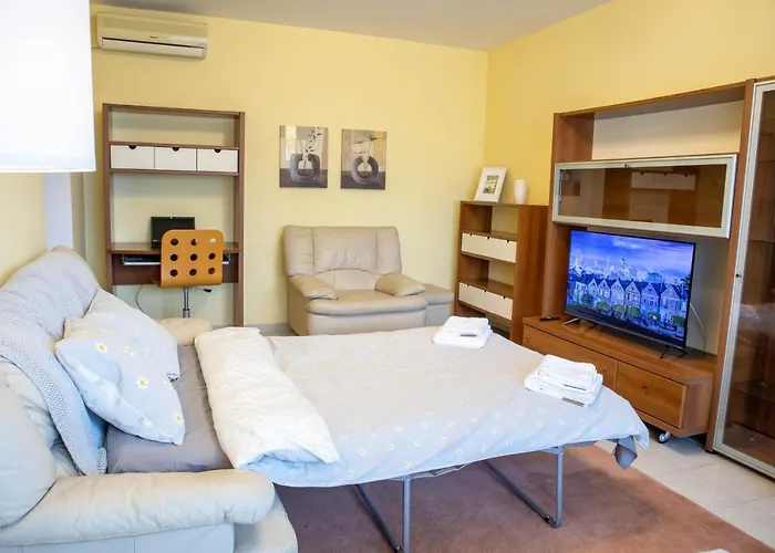 Oak - Piata Victoriei *