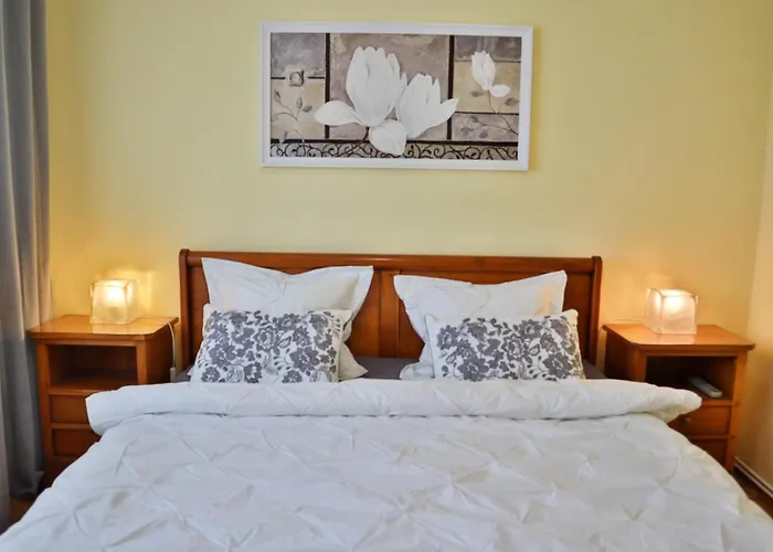 Oak - Piata Victoriei * בוקרשט