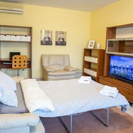 Oak - Piata Victoriei *