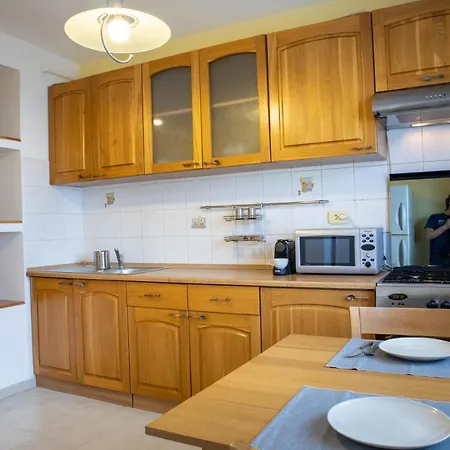 Oak - Piata Victoriei