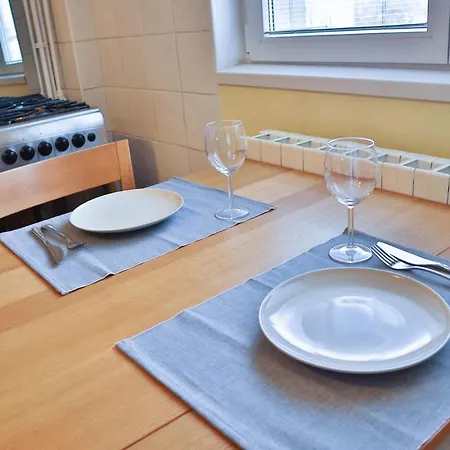 Oak - Piata Victoriei