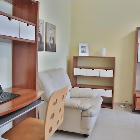 Oak - Piata Victoriei