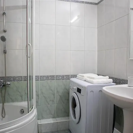 Oak - Piata Victoriei *